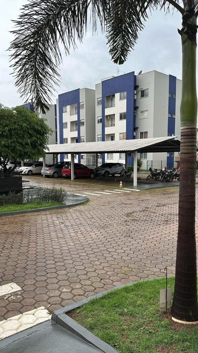 Apartamento 1 suite, 1 quarto, sala cozinha, sacada pra frente rua, lavanderia