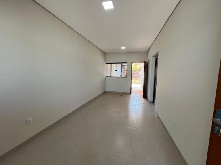 Casa Nova, bairro Jardim Itália.