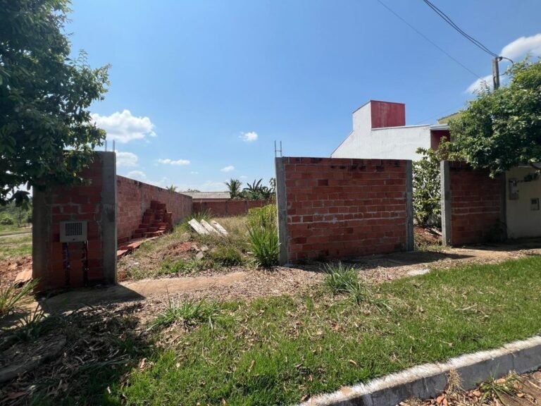 Terreno à venda no bairro Buritis em Cacoal