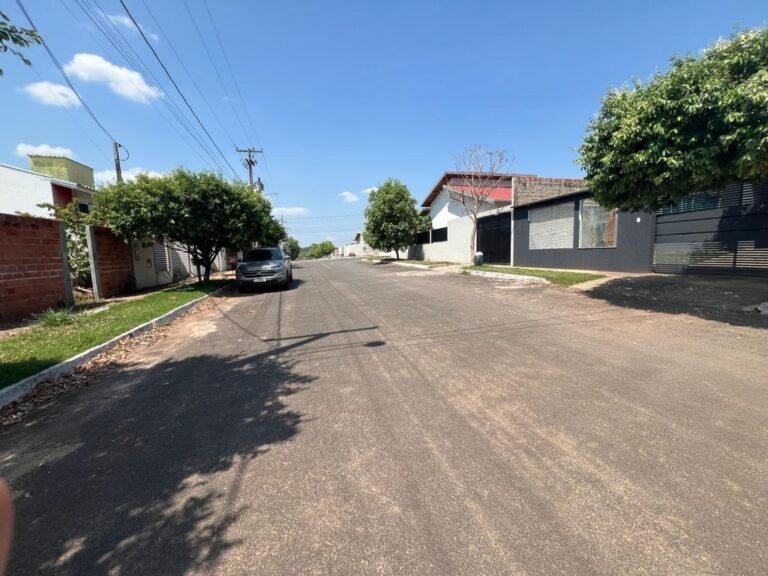 Terreno à venda no bairro Buritis em Cacoal