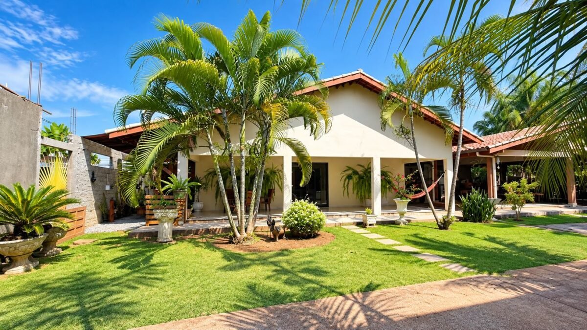Casa Ampla, 3 suítes , Área Gourmet, Piscina grande, escritório e muito mais