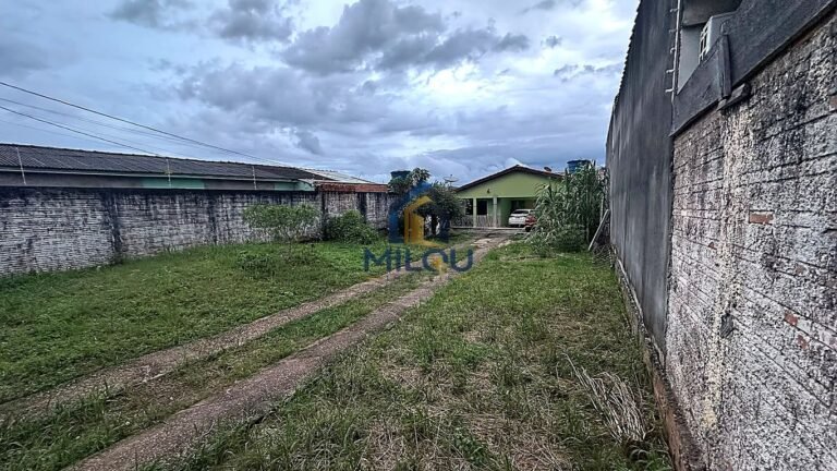 Casa 2 quartos sendo 1 suite, bairro floresta, proximo ao shopping