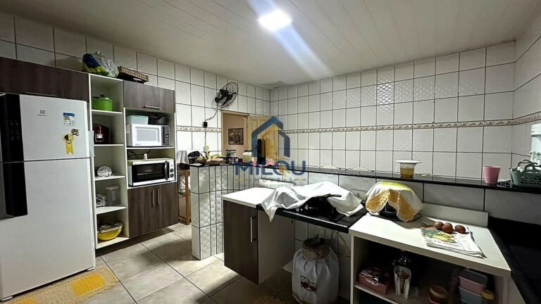 Casa 2 quartos sendo 1 suite, bairro floresta, proximo ao shopping
